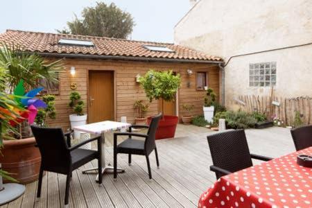 Superbe appartement avec terrasse en centre ville La Rochelle  Extérieur photo